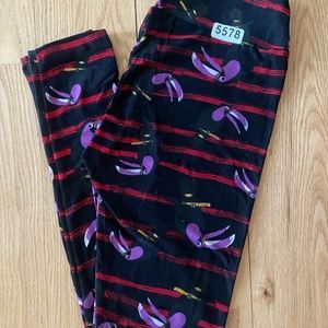 LuLaRoe OS Parrot Leggings